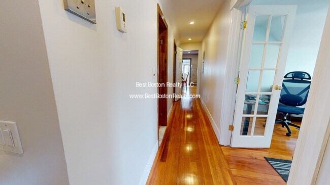 Photo - 15 Stanley Ave Unit 3