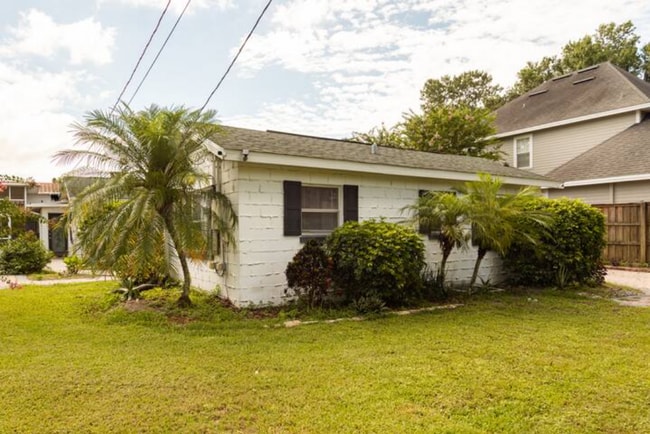 Casa Dora Cottage - 1120 Orange Ave
