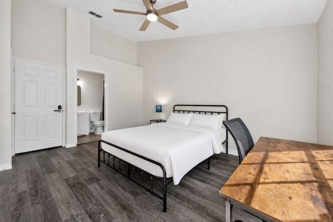 Photo - 4214 Plantation Cove Dr