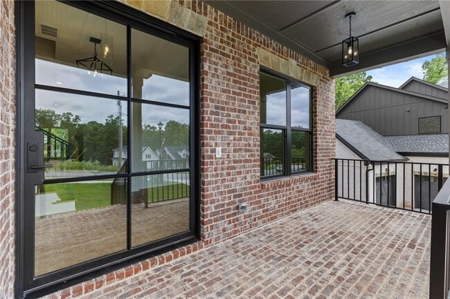 Photo - 6120 Hutchins Dr