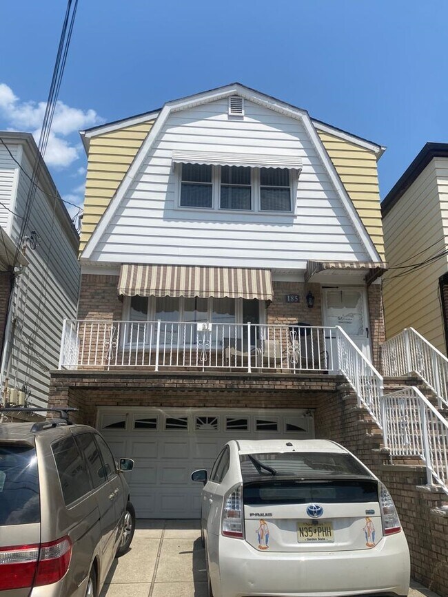 Photo - 185 W 51st St Unidad 1
