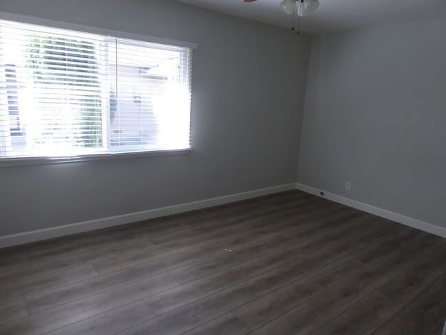 Photo - 2031 N Parish Pl