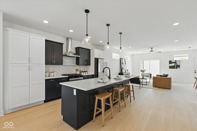 Photo - 315 E Minnesota St