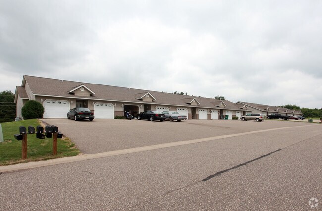 1271 Pinewood Trail - 1271-1279 Pinewood Trl