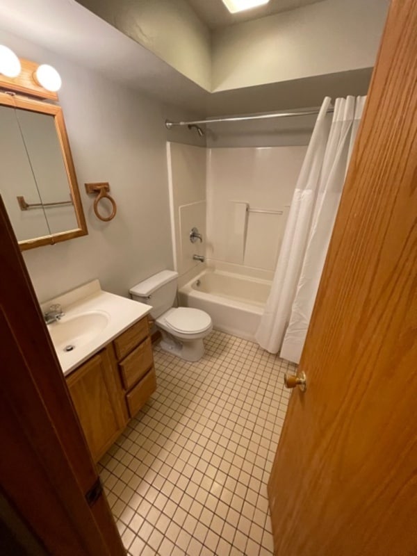 Photo - 932 W Rollins Rd Unit 932-F