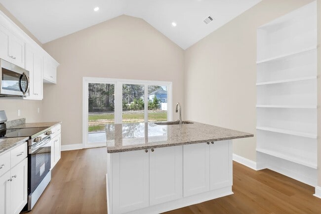 Photo - 1138 Hanover Ln