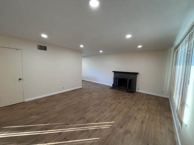 Photo - 137 Edwin Dr