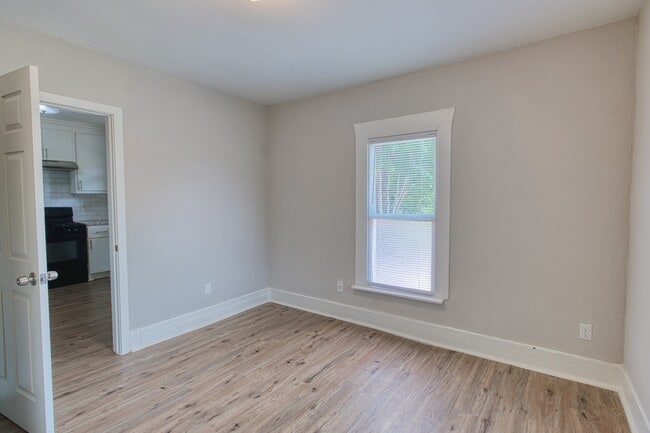 Photo - 3201 Adelia St