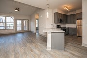 1HAB, 1BA - Preserve O'Hare - 868SF - Cocina