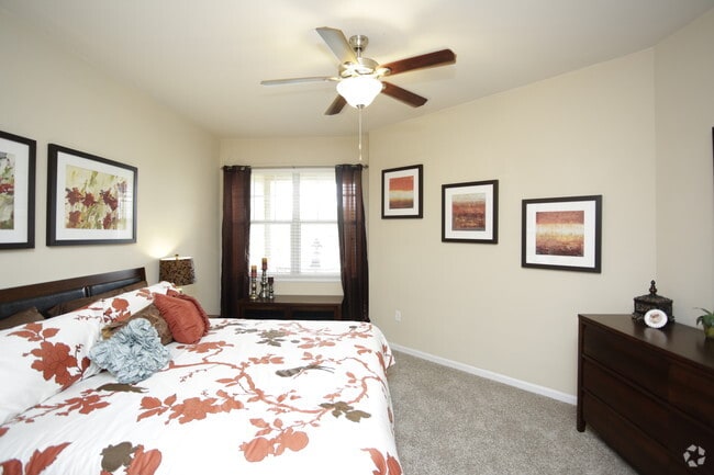 2BR, 2BA - B4/1240 SF