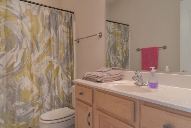 Photo - 250 Sheliah Ct