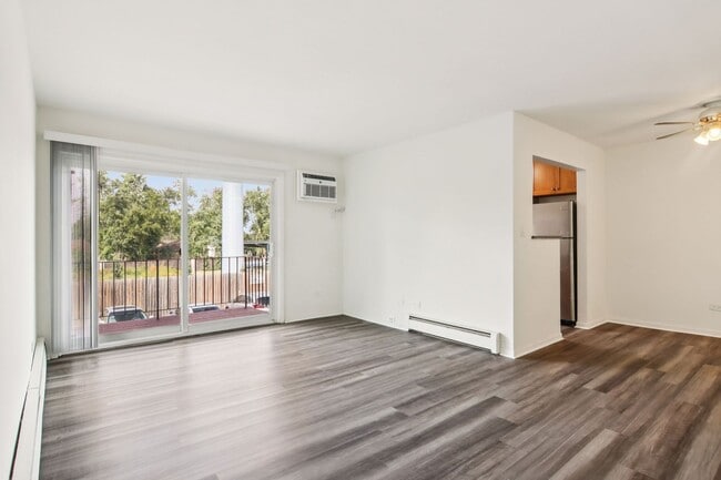 Photo - Georgian Court Apartments