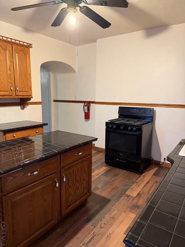 Photo - 921 Bucknell Ave