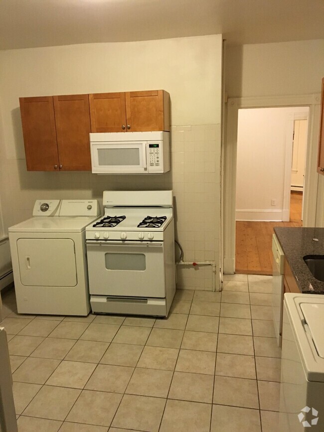 Building Photo - 54 Portsmouth St Unit 2T Rental