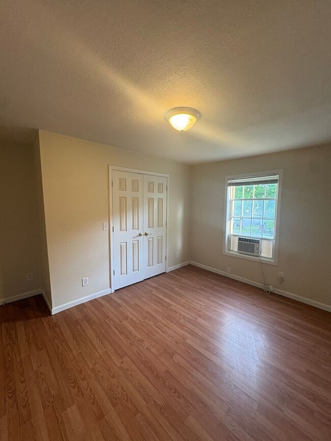 Photo - Etowah 37331 - Now available, 1-bedroom, 1-bath apartment conveniently located in Etowah! - Conta...