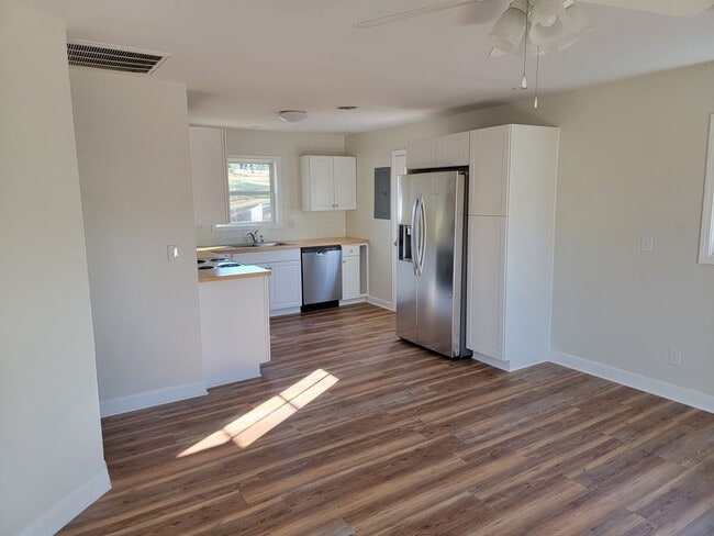 Photo - 2 Bedroom 1 Bathroom House