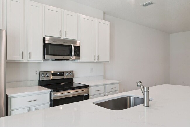 Photo - 1108 Elm Dr