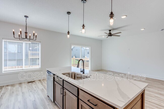 Photo - 8541 W 37th St N