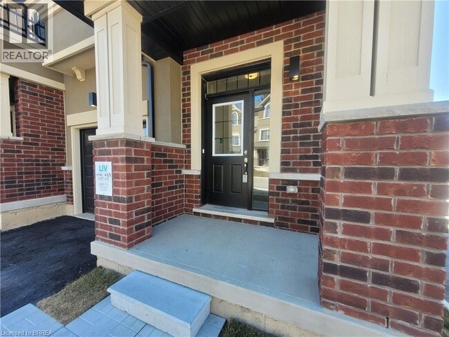 Photo - 620 Colborne St W