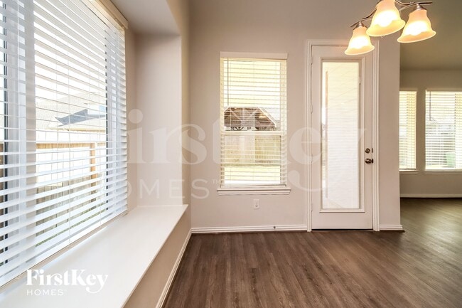 Photo - 24323 Huntcliff Dr