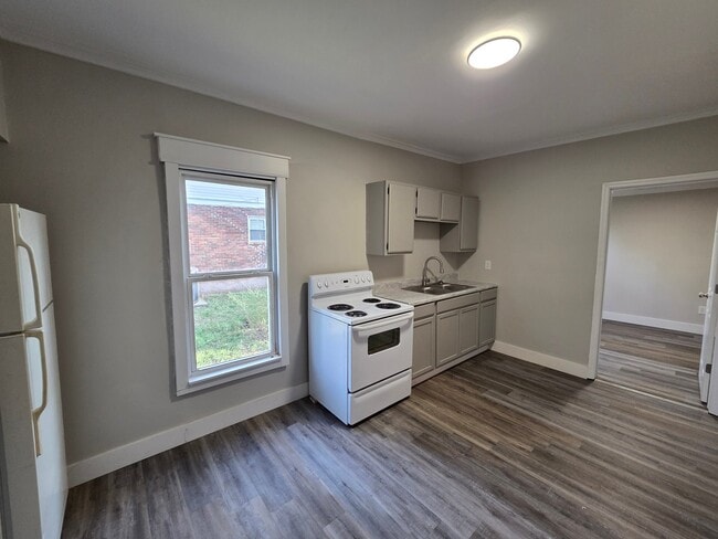 Photo - 710 Fairview Ave Unit B