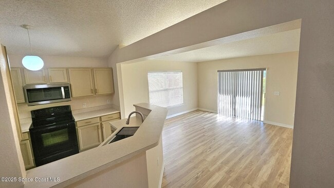 Photo - 869 Macon Dr