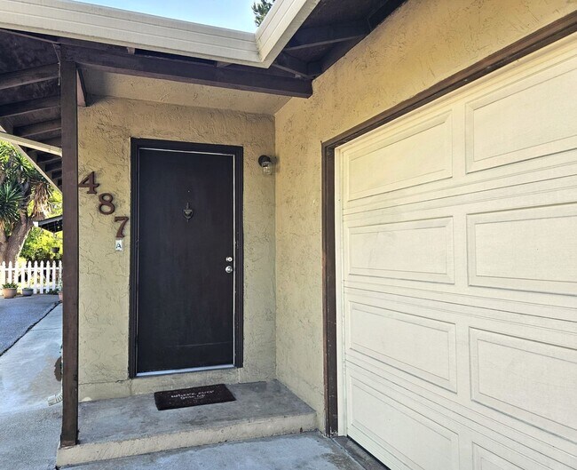 Photo - Charming 3-bedroom, 1-bathroom duplex unit. Unit A
