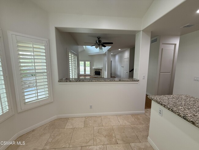 Photo - 5615 Roundtree Pl