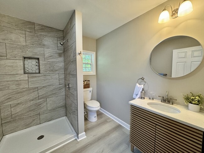 Photo - 2401 Phoenix Dr