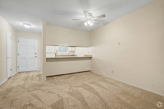 2BR, 1BA - 1050SF - Dining Room