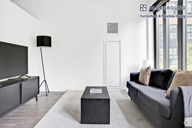 Building Photo - 89 E Dedham St Rental