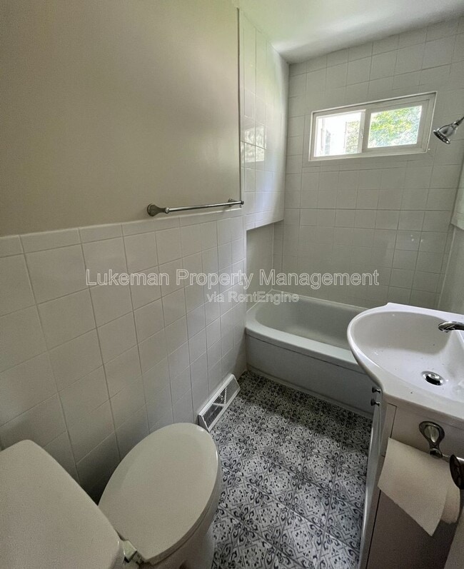 Photo - 429 W Van Hoesen Blvd