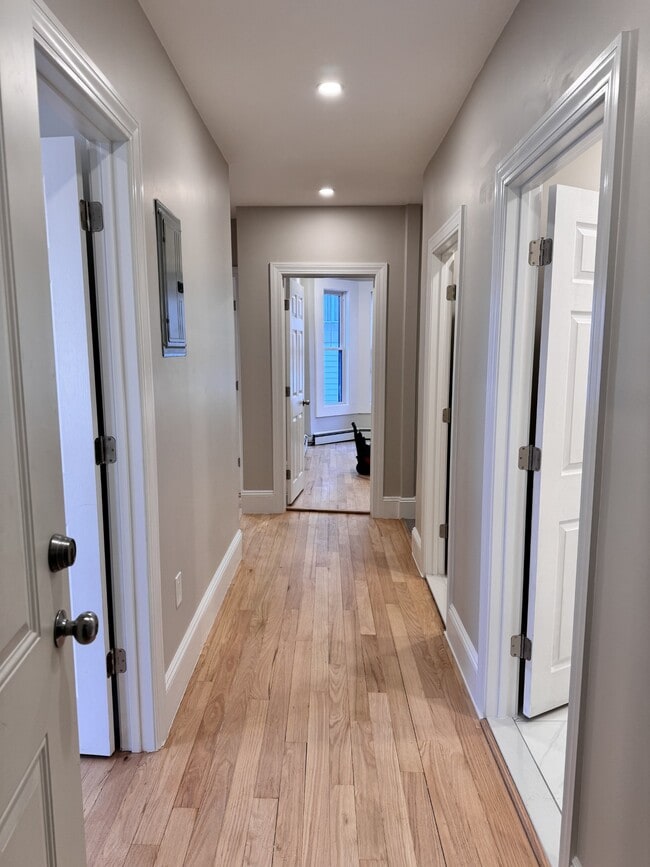 Apt 12 - 35 Brookline St