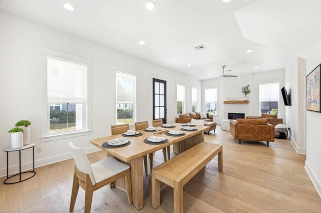 Photo - 1034 Grant Wood Ave Unit 107