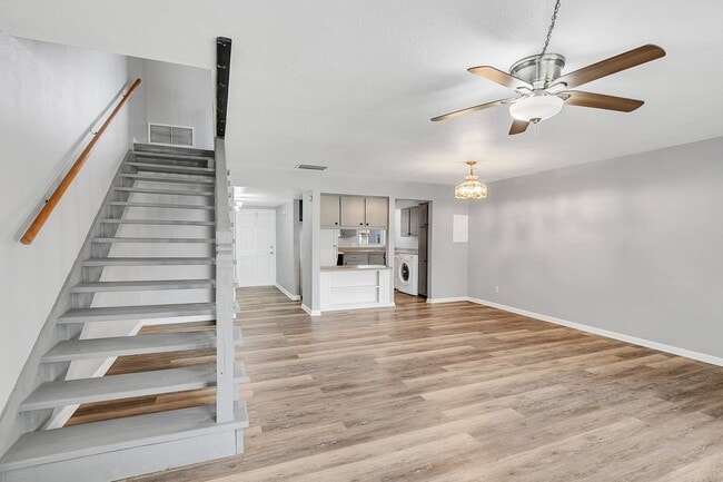 Photo - 4111 Raney Rd