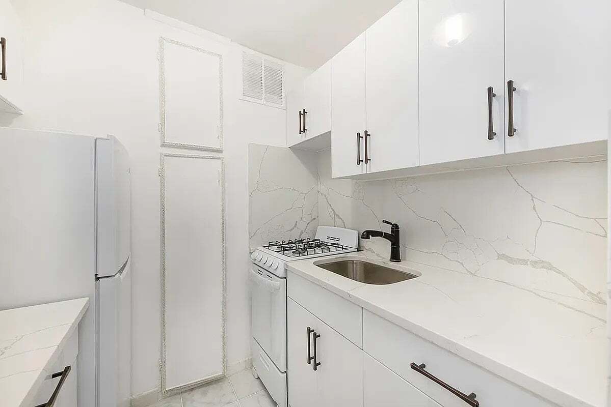 Photo - 79 W 12th St Unit 5C