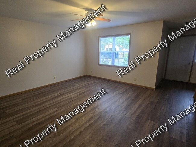 Photo - Updated 3 Bedroom Townhome