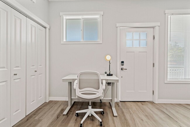 Photo - 813 N 2nd St