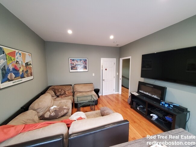 Photo - 296 Brookline St Unidad 296