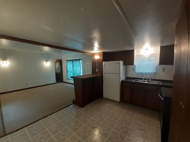 Building Photo - 100 30th St W