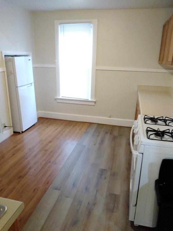 Photo - 1822 N Main St Unit Upper