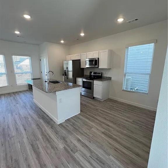 Photo - 1040 Boardwalk Ave