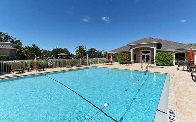 Photo - 9611 Castle Point Dr Unidad 912