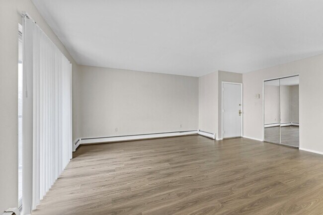 23700 W Warren Ave Unit 7744