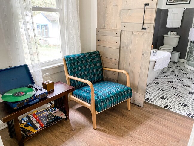 Photo - 1012 Englewood Ave