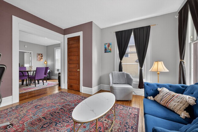 Photo - 256 Union Ave SE