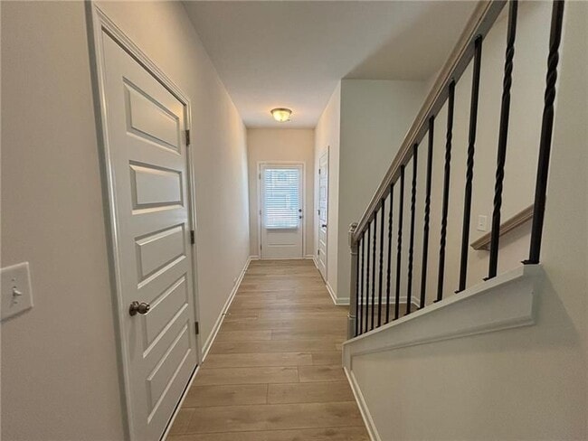 Photo - 701 Shetland Trl