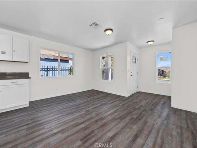 Photo - 6 S Owens St