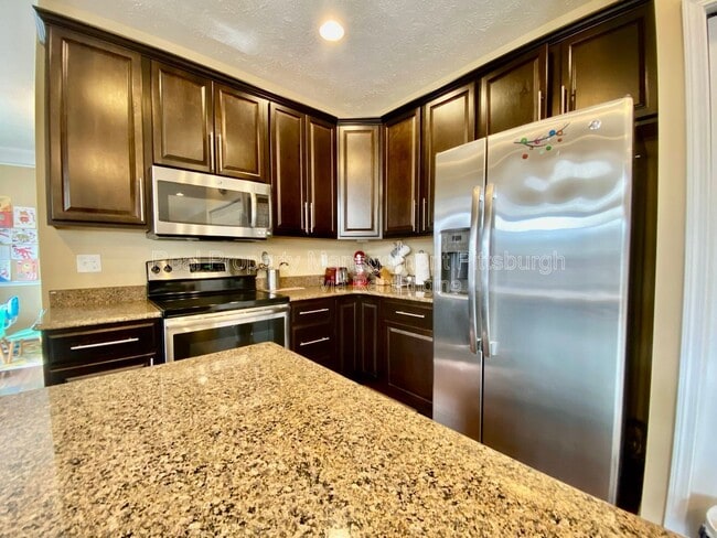 Photo - 449 Beech Dr