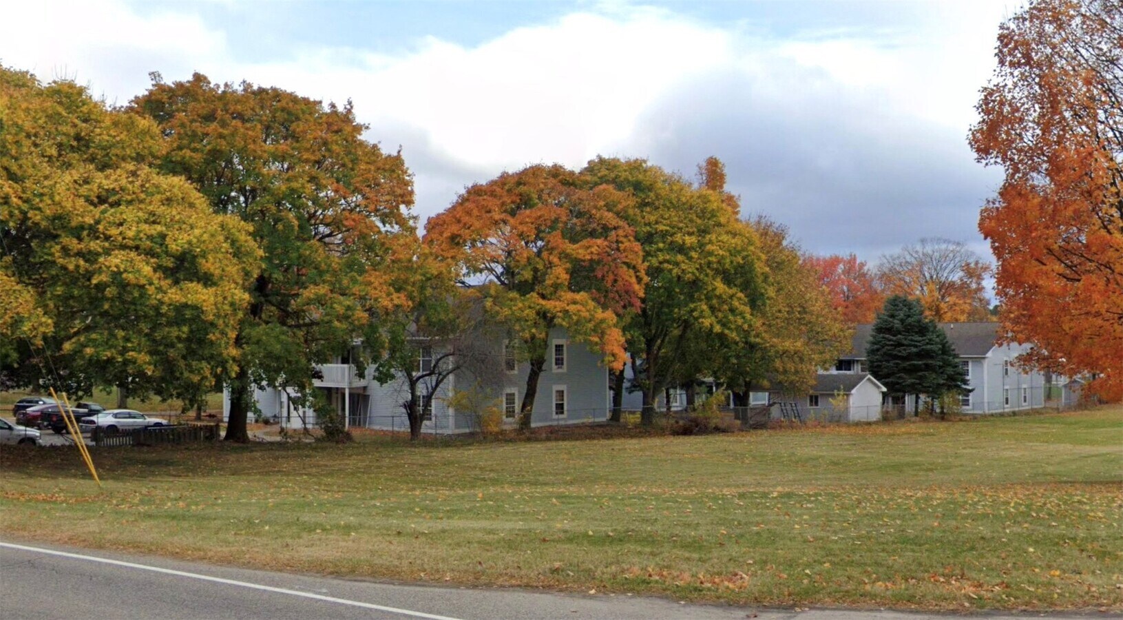 Photo - 415 N State St